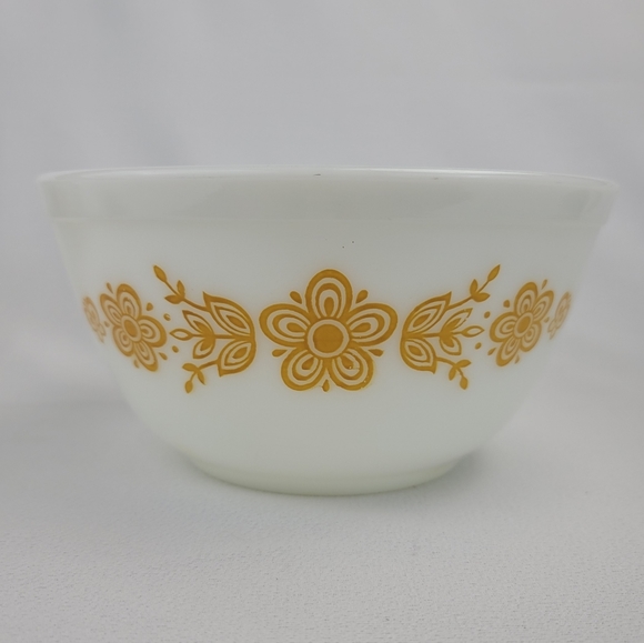 Vtg Pyrex 402 Butterfly Gold Cinderella Bowl - Picture 4 of 12
